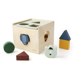 Trixie Wooden shape sorter