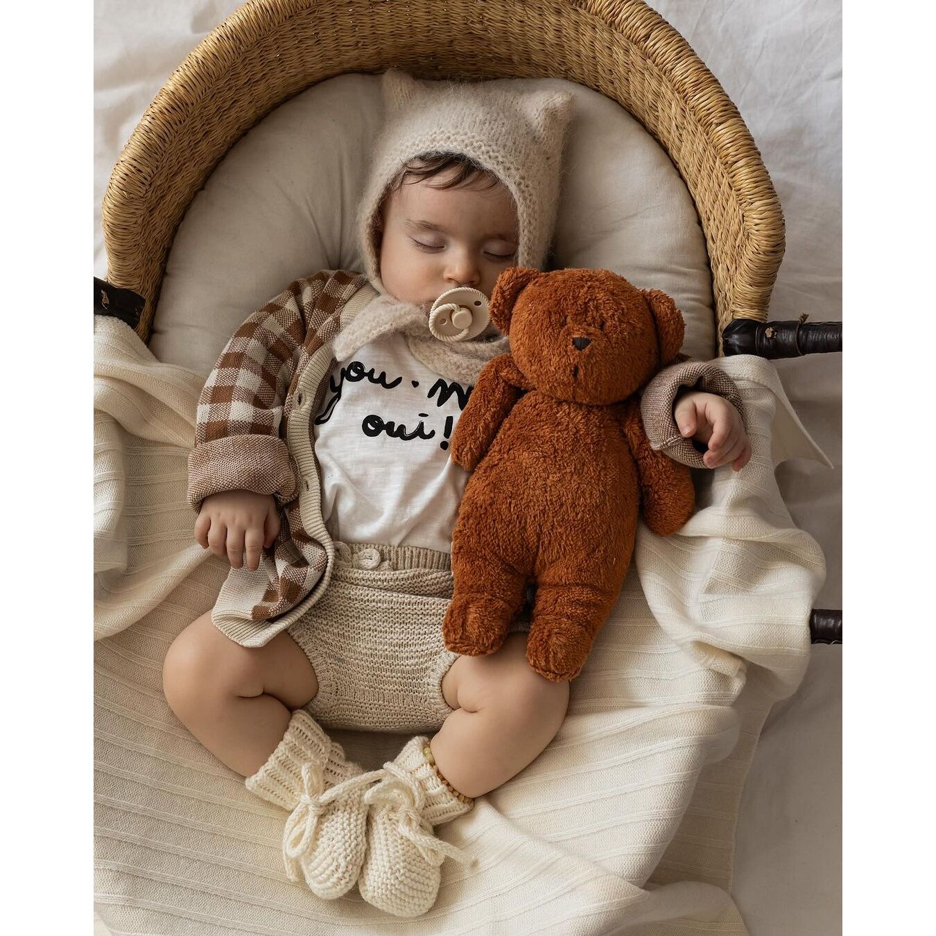 MOONIE: Επαναφορτιζόμενο βοήθημα ύπνου με αισθητήρα κλάματος από οργανικό βαμβάκι χρώμα Caramel - Image 4